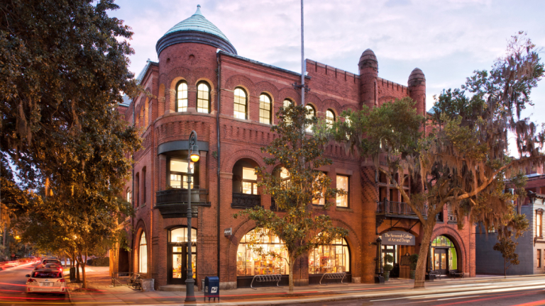 SCAD (Savannah College of Art and Design)